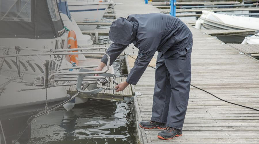 Why choose AquaCore Pros for water damage restoration in La Puente